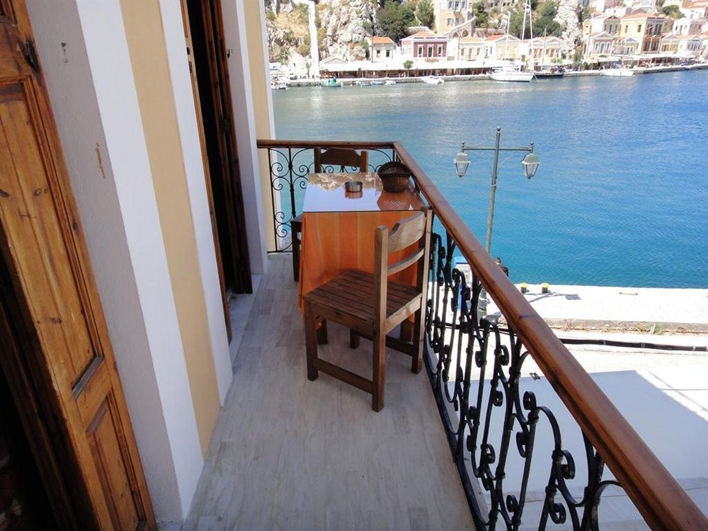 Captain'S Suites Σύμη Εξωτερικό φωτογραφία